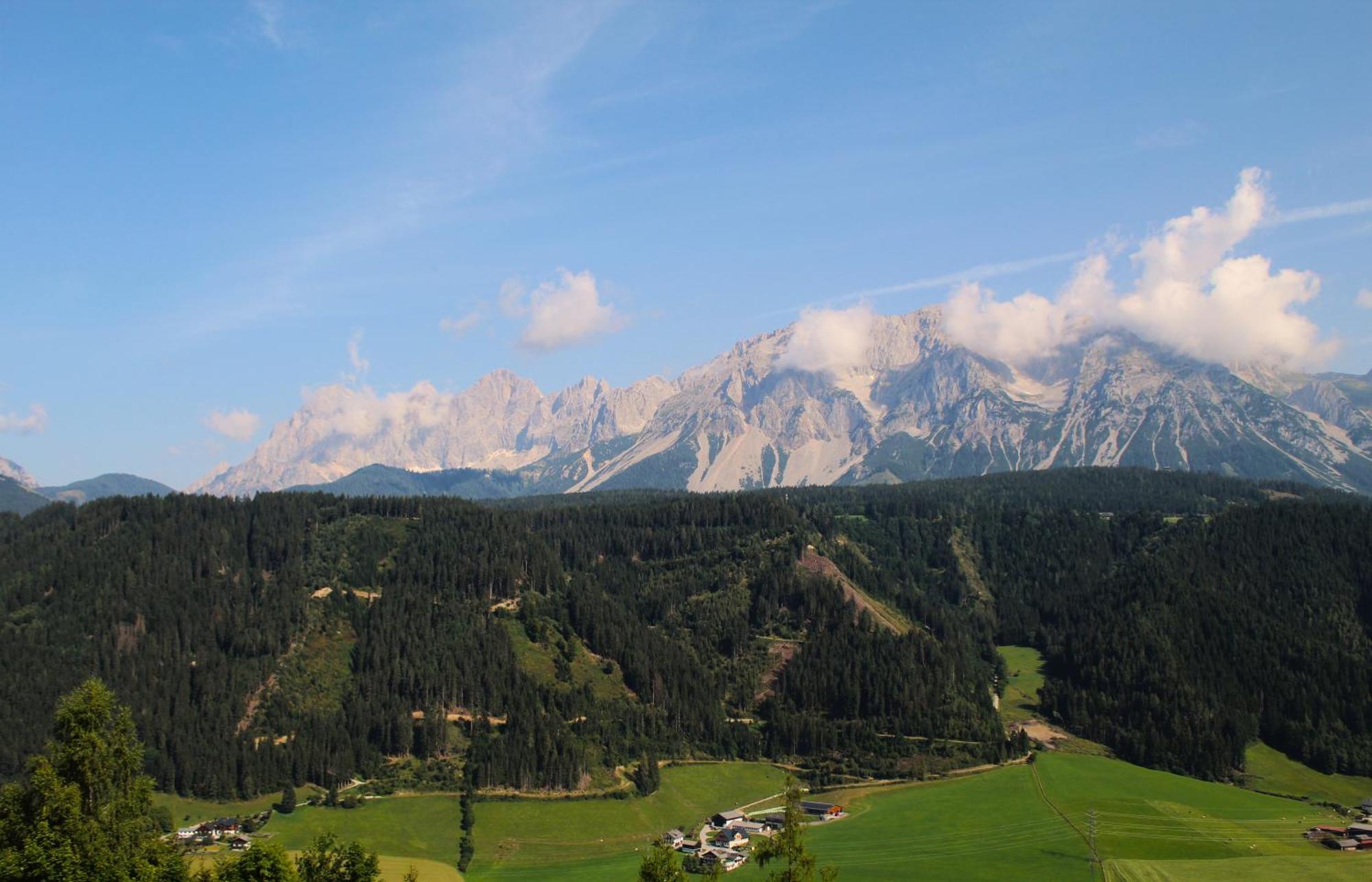 La Montana - Ski & Hiking Lodge Schladming Exterior foto