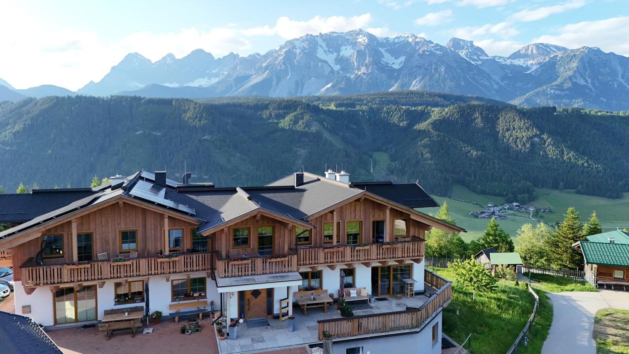 La Montana - Ski & Hiking Lodge Schladming Exterior foto