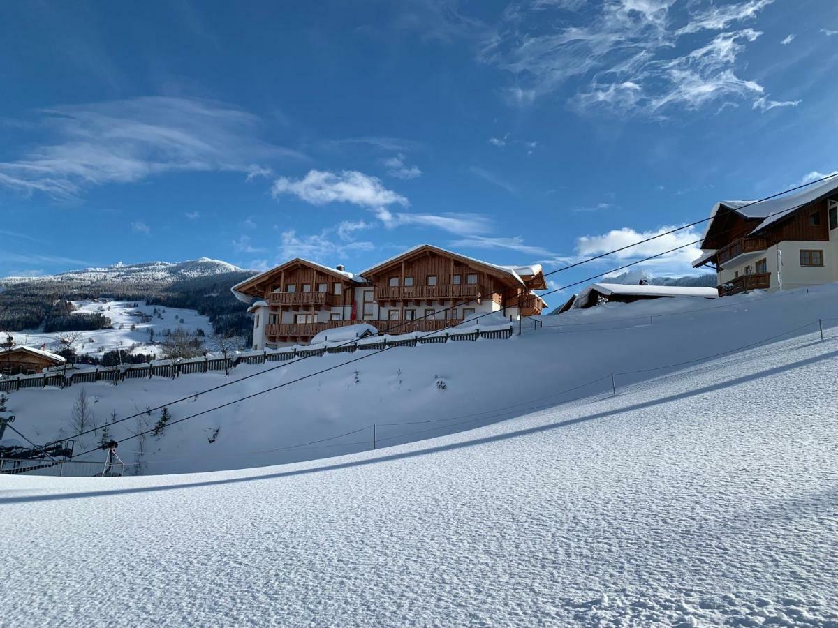 La Montana - Ski & Hiking Lodge Schladming Exterior foto